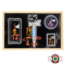 Fémpipa RASTA 2 szett, őrlő, szűrő, öngyújtó és hamutál díszdobozban 48128